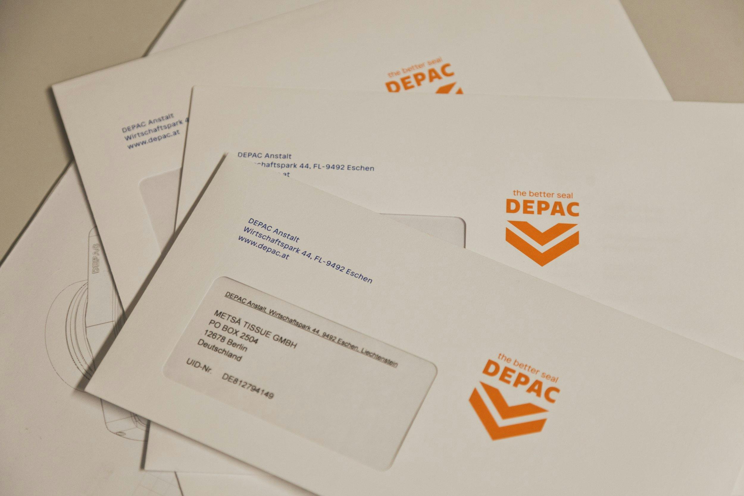 DEPAC-Branding_Kuverts © Patricia Keckeis