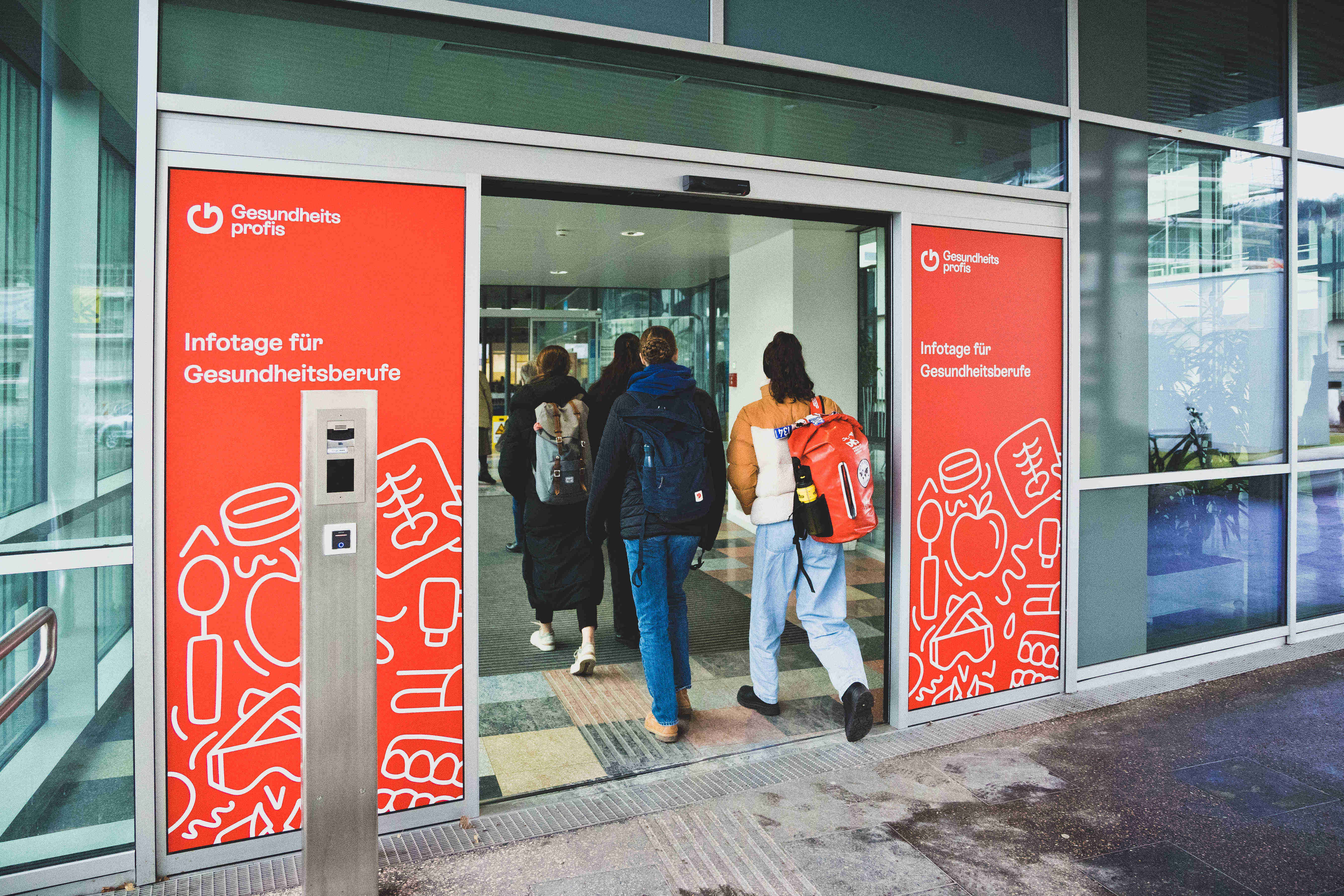Gesundheitsprofis, Zeughaus Design