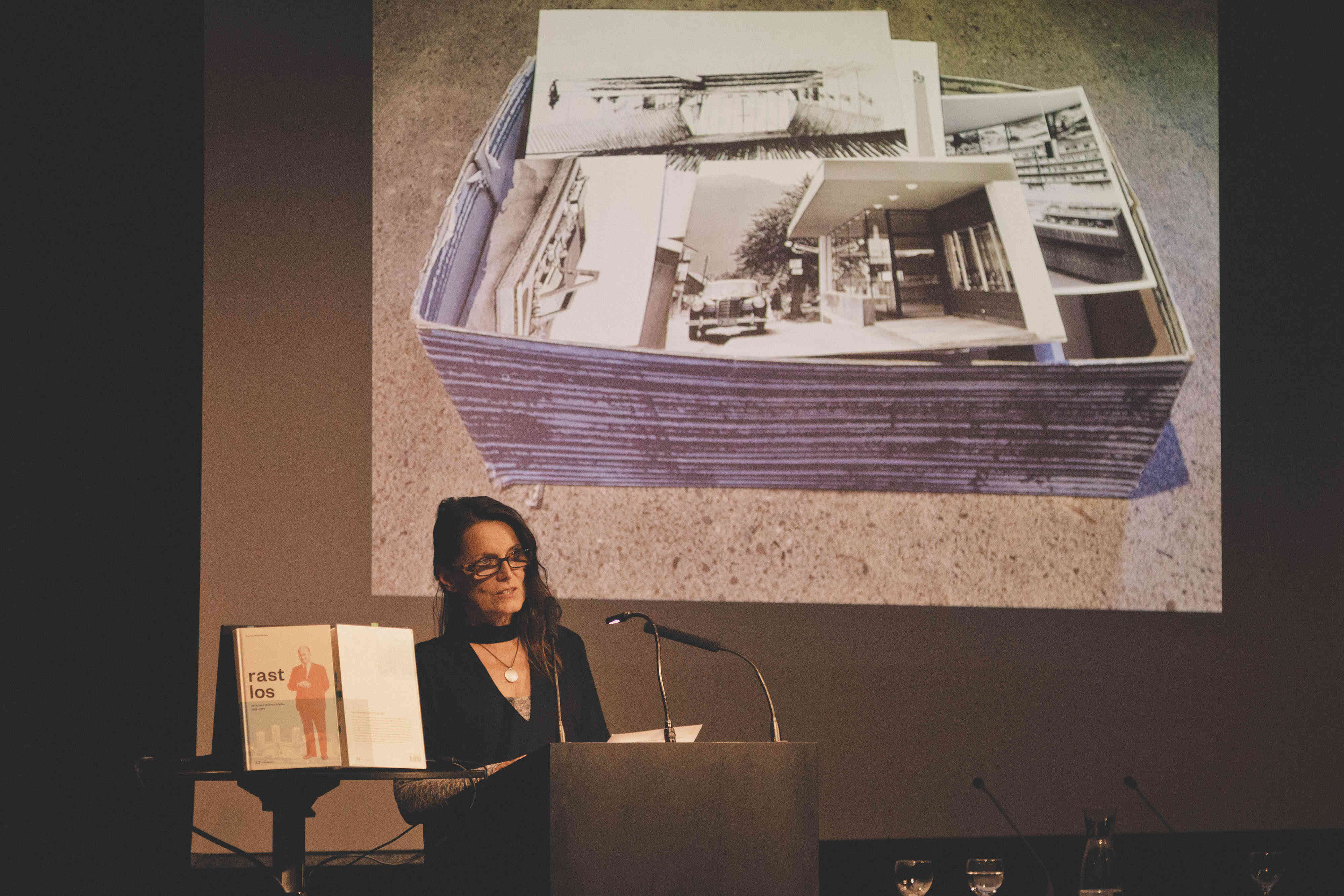 Rastlos Buchgestaltung, Zeughaus Design