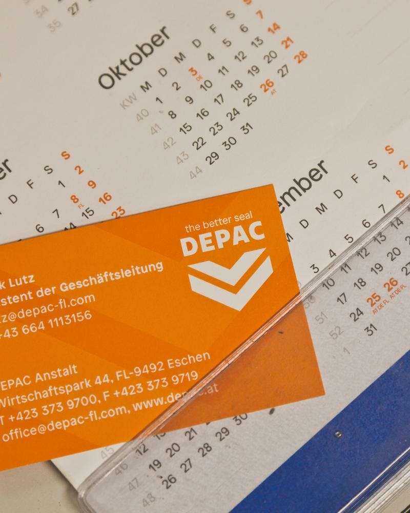 DEPAC-Branding_Visitenkarte-Kalender © Patricia Keckeis