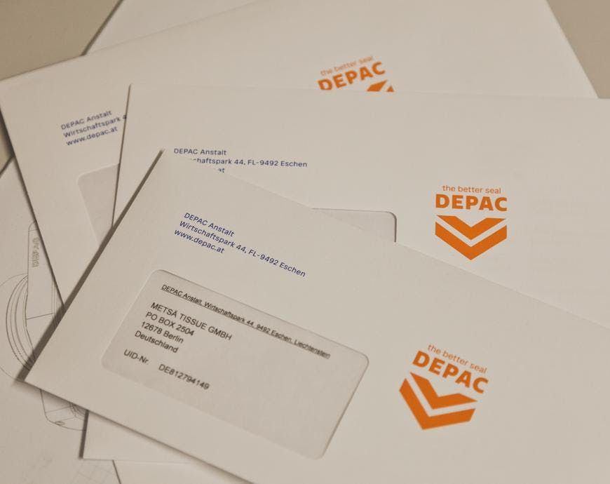 DEPAC-Branding_Kuverts © Patricia Keckeis