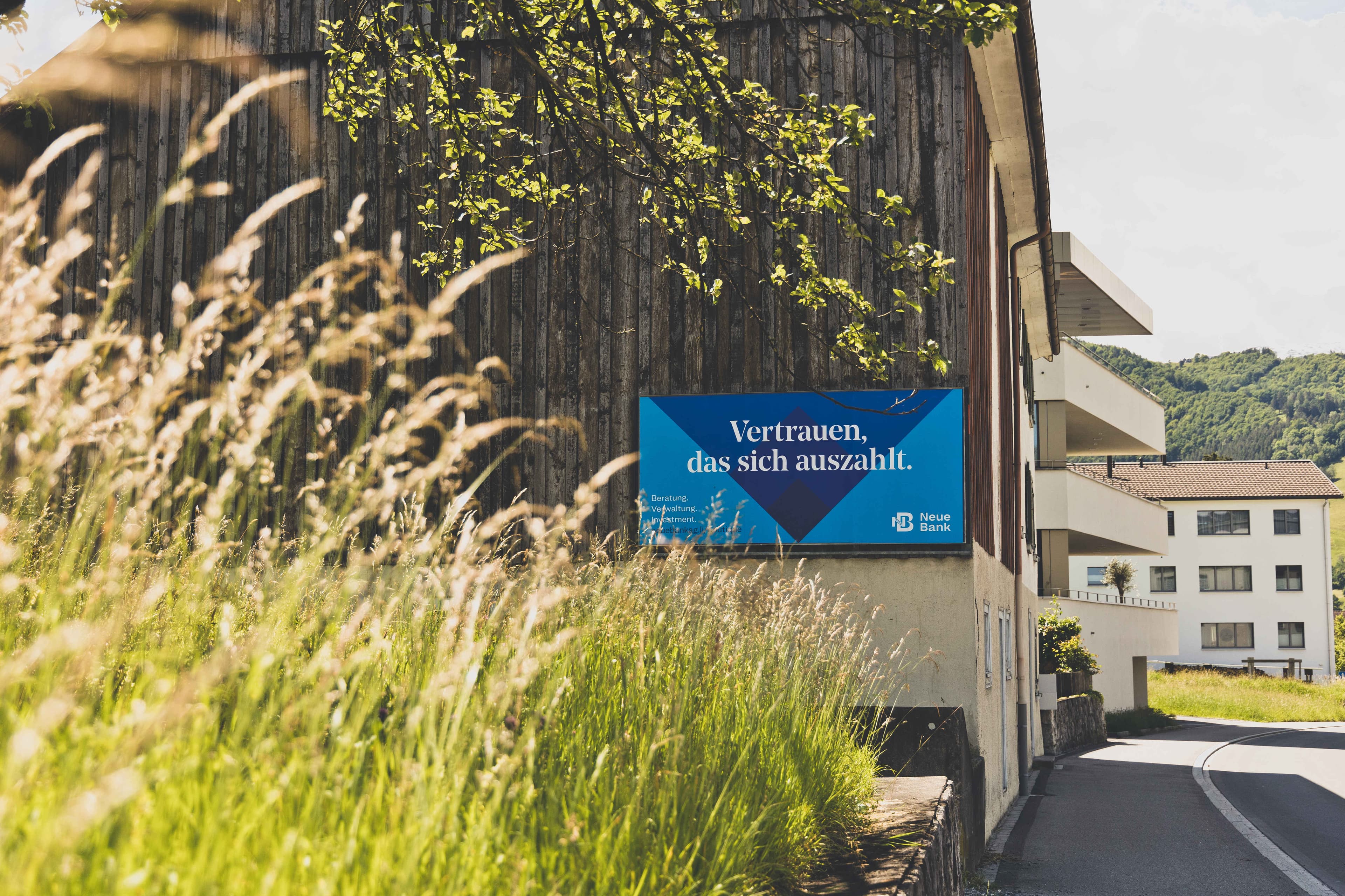 Neue Bank Kampagne, Zeughaus Design