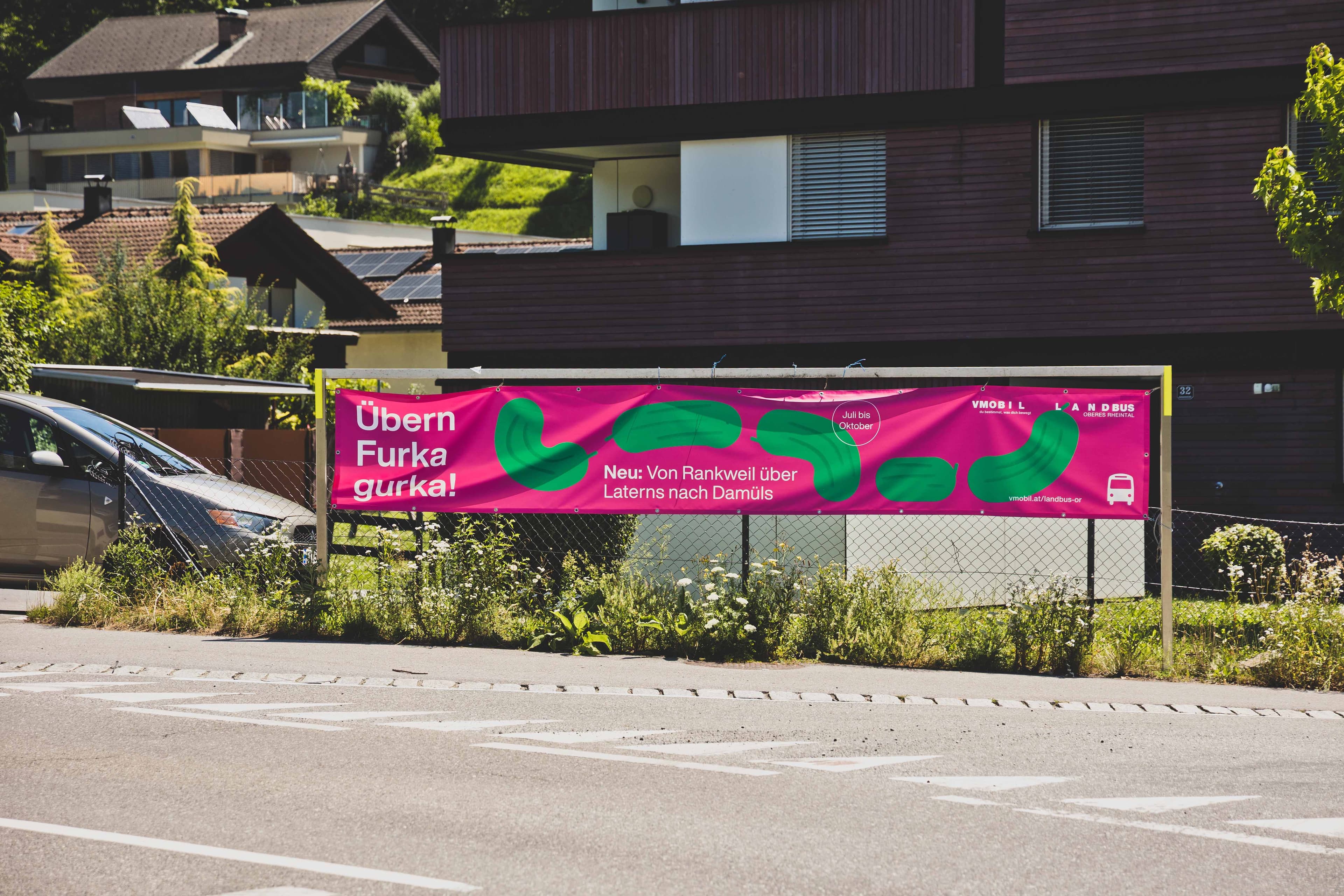 Wanderbus Furka „Übern Furka gurka“, Zeughaus Design