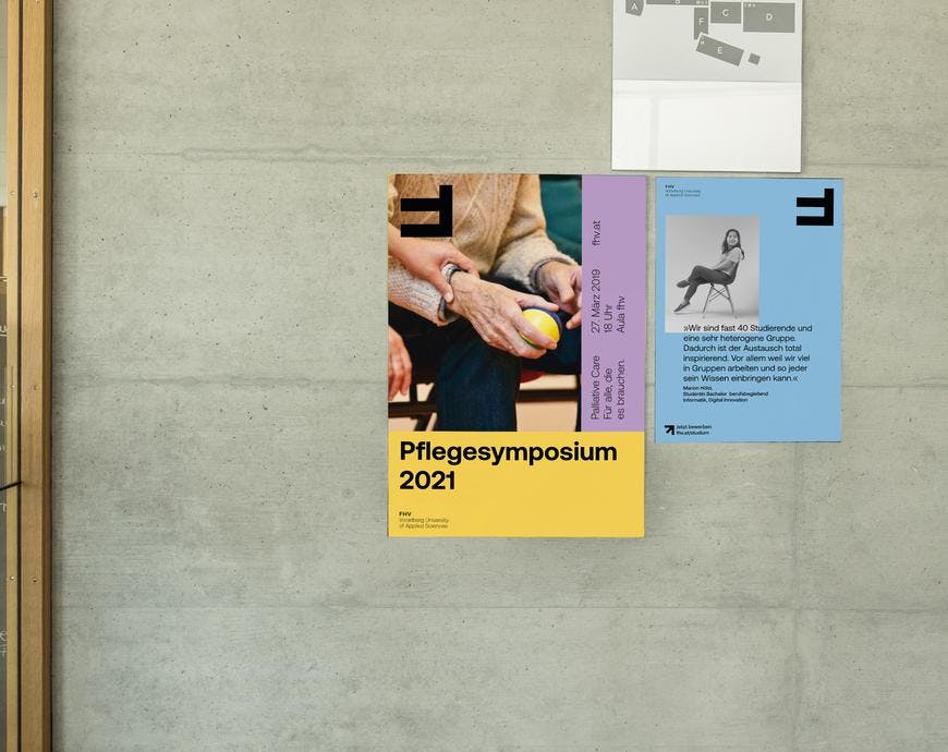 FHV Branding 2021: Plakate im Treppenhaus © Zeughaus Design